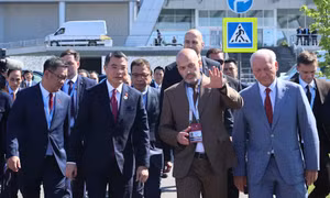 Thủ tướng Lê Minh Hưng thăm triển lãm công nghiệp và công nghệ cao của Tatarstan