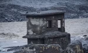 ‘Bom nước’ ở biên giới Nepal bắt đầu tràn, Trung Quốc dừng cứu hộ