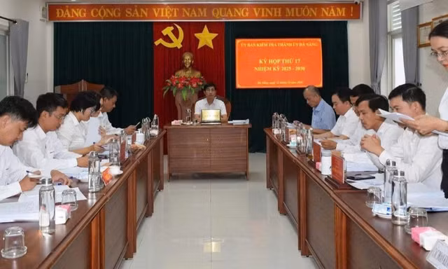 Khai trừ ra khỏi Đảng ba đảng viên Điện lực Liên Chiểu