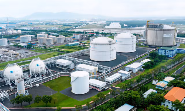 Loạt dự án điện LNG mắc kẹt, cảnh báo nguy cơ hụt nguồn điện