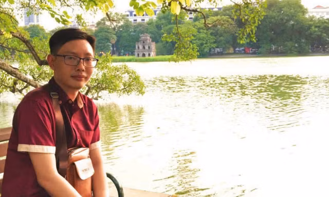 Từ lời chào vu vơ đến bục giảng hội nhập