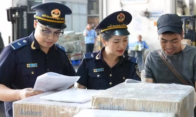 Hải quan Khu vực I thu gần 32.000 tỷ đồng trong 8 tháng
