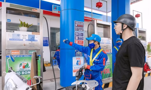 Giá xăng E10 hiện chưa hấp dẫn để thu hút người dùng.