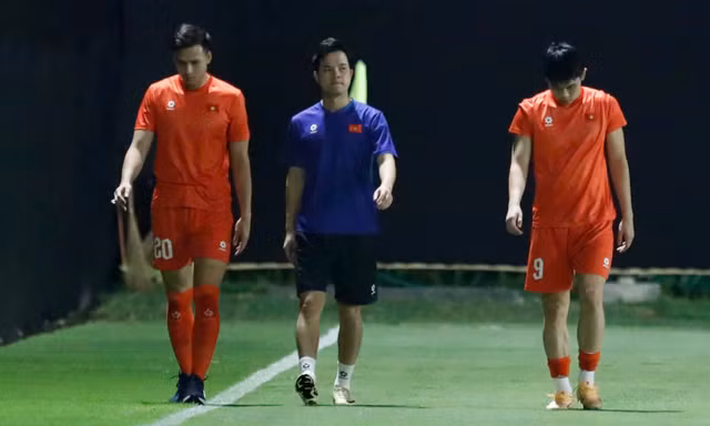 Đình Bắc phải tập riêng, bỏ ngỏ khả năng đấu Malaysia tại tranh hạng 3 FIFA ASEAN Cup 2026 