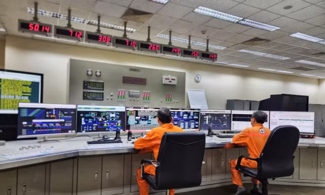  Cung ứng điện mùa nắng nóng: 'Liệu cơm gắp mắm' trước áp lực kép