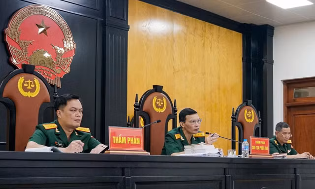Các bị hại có mặt tại tòa.