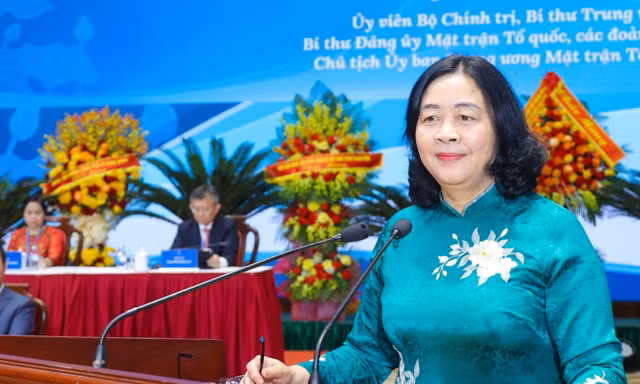 Nâng cao năng lực kể câu chuyện Việt Nam với thế giới