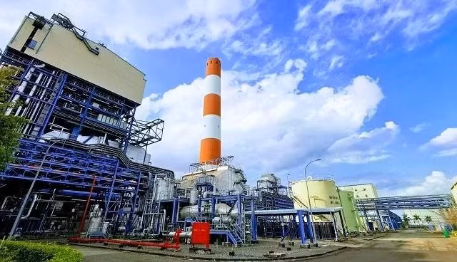Nhiều dự án năng lượng tỷ USD ở miền Tây chạy đua tiến độ