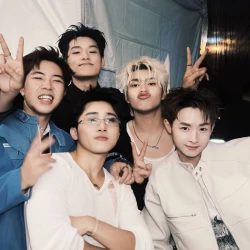 Nhà Hẻm hội tụ tại fan meeting Mason Nguyễn, Cổ Đông tặng quà cực đỉnh