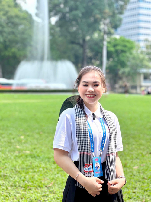 Phương Nghi ghi nhớ lời dạy của Bác Hồ về cần, kiệm, liêm, chính, chí công vô tư. Phương Nghi ghi nhớ lời dạy của Bác Hồ về cần, kiệm, liêm, chính, chí công vô tư.