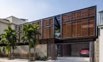 Nhà khung thép cửa chớp đơn giản mà hợp phong thủy