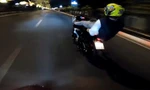 Lộ clip nằm trên yên xe chạy tốc độ cao, công an triệt phá 'tour lẩu cá đuối'