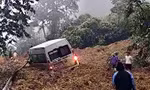 Sạt lở đất vùi lấp xe khách ở Hà Giang, 7 người tử vong