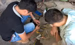 Lật tẩy chiêu 'móc túi' 1 ăn 10 của thợ sửa điều hòa ở Hà Nội