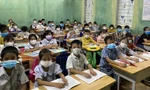 Test nhanh COVID-19 cho học sinh trở lại trường, phát hiện 1.300 trường hợp dương tính