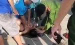 3 chiến sĩ công an lao xuống hồ cứu sống học sinh bị đuối nước