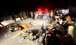 3 xe máy tông nhau trên cầu vượt, 2 người tử vong