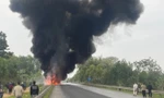Hiện trường cháy xe bồn trên đường cao tốc Nội Bài - Lào Cai