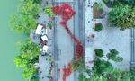 Hơn 1.000 phụ nữ mặc áo dài diễu hành, xếp hình bản đồ Việt Nam bên Hồ Hoàn Kiếm