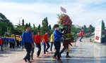 Tuổi trẻ Đà Nẵng dâng ngàn đóa sen tại nghĩa trang liệt sĩ