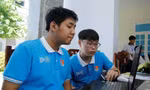 Hai nam sinh lớp 11 giành giải Nhất thi Tin học trẻ với phần mềm cho học sinh khuyết tật