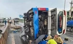  Lật xe khách, 7 người thương vong