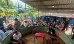 Đột kích trường gà 'khủng' giữa TP Phan Thiết, bắt quả tang hàng chục con bạc