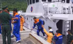 Tàu cá chìm trên biển, 10 thuyền viên được cứu sống