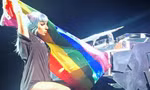 Lady Gaga làm ấm lòng cộng đồng lục sắc bằng loạt tuyên ngôn truyền cảm hứng