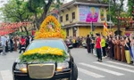 VIDEO: Đoàn xe rước xá lợi Phật rời Hà Nội, chuẩn bị đến Hà Nam