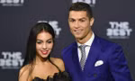 Chuyện tình của Ronaldo và bạn gái được làm thành phim tài liệu