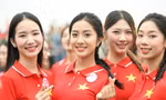 Đỗ Thị Hà và dàn thí sinh Hoa hậu Việt Nam dự Lễ Thượng cờ ở đôi bờ Hiền Lương - Bến Hải