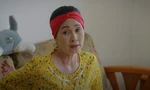 Thương ngày nắng về P2 tập 18: Bà Hiền (NSND Lan Hương) thở ngắn than dài vì tốn tiền chăm cháu nội