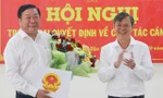 Trao quyết định của Chủ tịch UBND tỉnh Hậu Giang về công tác cán bộ