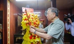 Chủ tịch nước Tô Lâm dâng hương tại Đền thờ Bác Hồ ở Trà Vinh