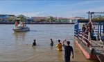 Say xỉn leo lên cabin phà rơi xuống sông mất tích