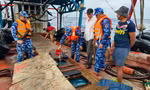 Lại bắt tàu cá chở dầu lậu trên biển Tây Nam