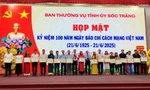 Phóng viên Báo Tiền Phong nhận bằng khen của Chủ tịch tỉnh Sóc Trăng