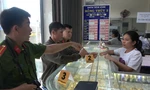 Liên tiếp xảy ra các vụ vờ mua vàng rồi cướp giật tại Tiền Giang