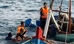 Tàu cá với 3 thuyền viên chìm trên biển Kiên Giang