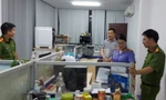 Công an khám xét Chi cục đăng kiểm số 8 ở Cần Thơ