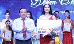 Nguyễn Thị Thu Ngân đăng quang Hoa khôi