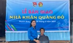Bàn giao nhà khăn quàng đỏ