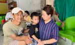 Vụ cháu bé 4 tuổi bị ném xuống sông: 'Cứu con, đừng bỏ con chú ơi!'