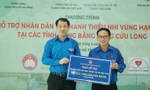 Trung ương Đoàn trao tặng quà cho học sinh vùng hạn mặn tại Trà Vinh 