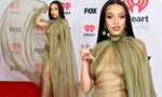 Doja Cat mặc váy xuyên thấu siêu bạo, không khác bán khỏa thân trên thảm đỏ