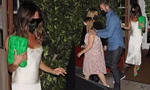 Victoria Beckham ‘thả rông’ hẹn hò chồng và con gái rượu