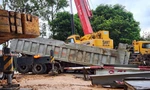 Vụ sập cầu Phong Châu: Tìm thấy thi thể nạn nhân thứ 3 trong ca bin xe đầu kéo 