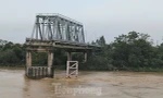 Lên phương án phá dỡ phần cầu Phong Châu còn lại 