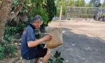 Người dân ở 'chảo lửa' bị cắt điện lúc nắng nóng 42 độ C